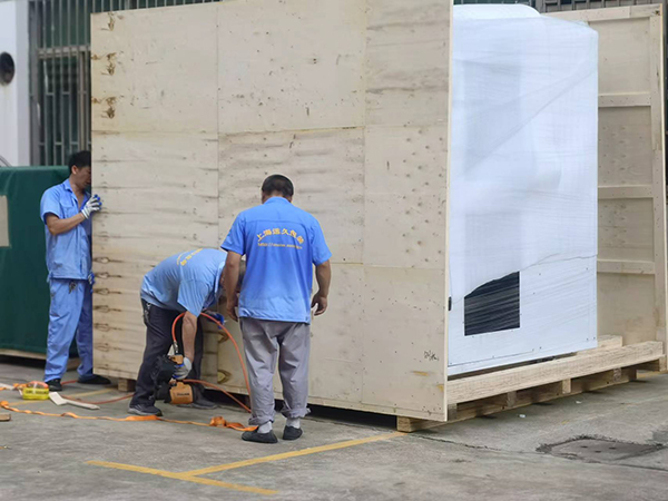 包裝木箱的頂蓋設計是整個包裝中較為重要的組成部分